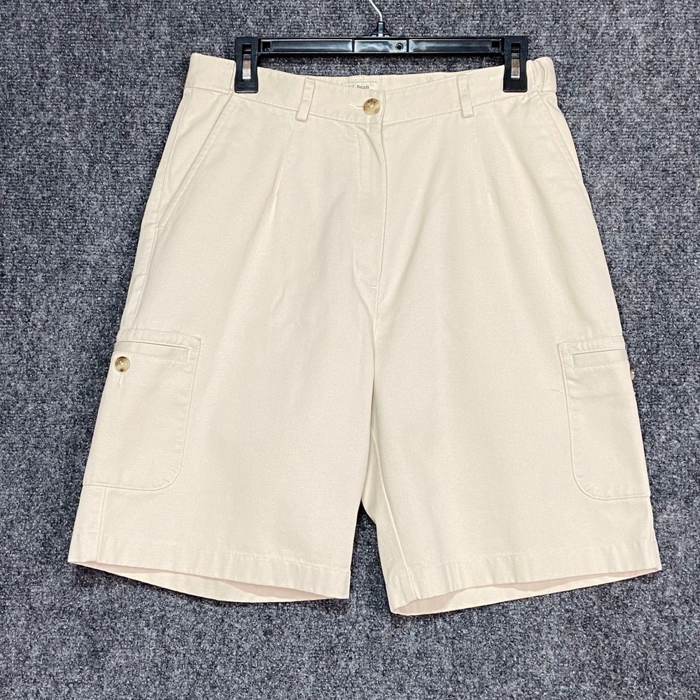 L.L.Bean Original Fit Beige Cotton Cargo Shorts Women's 10 High Rise Adj. Waist‎